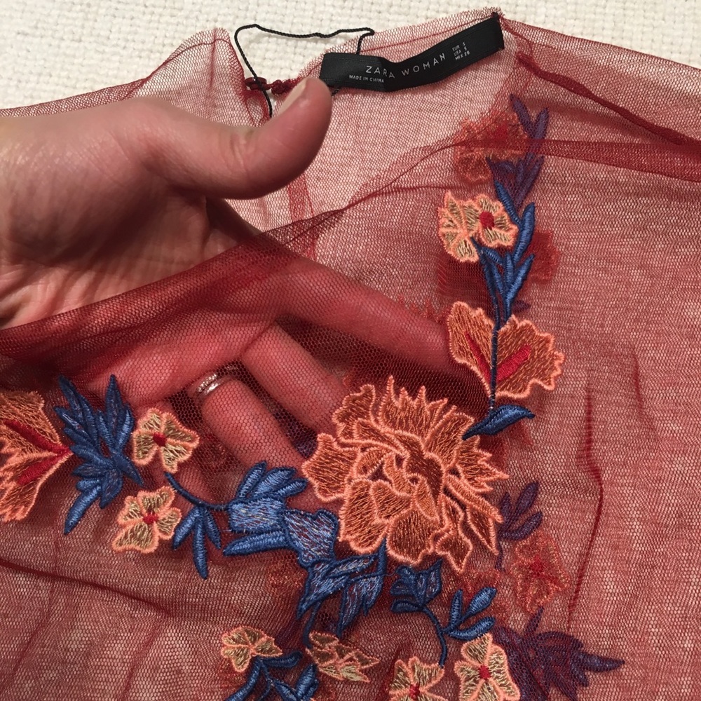 ✨NWOT Zara Women Floral Embroidery Maroon Mesh Top - Picture 6 of 8